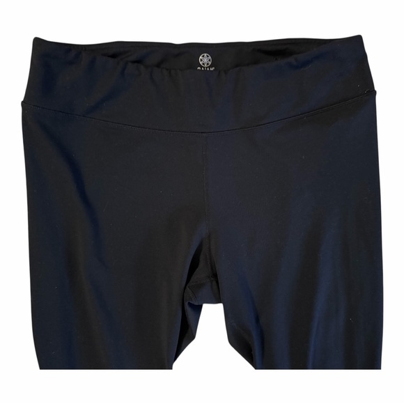 GAIAM Black Cropped Leggings - Picture 2 of 8